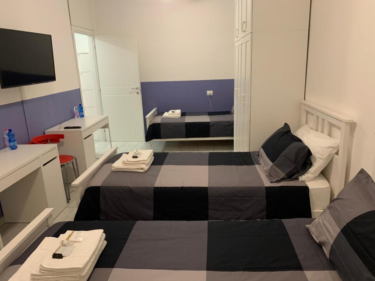 Apartment Metro Famagosta - Luminoso Con Balcone Free Wifi & Parking